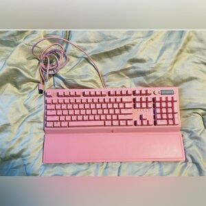 Razer Blackwidow V3 Keyboard+Desktop Vacuum